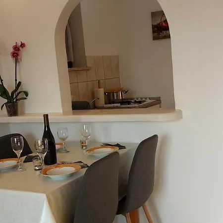 Green Villa Apartment